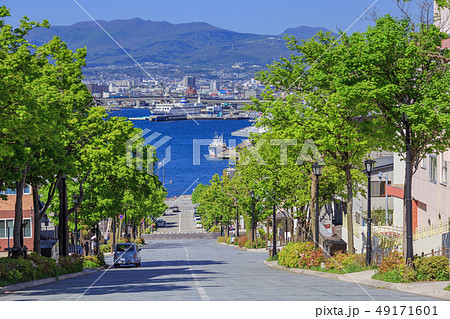 函館_快晴の八幡坂の写真素材 [49171601] - PIXTA