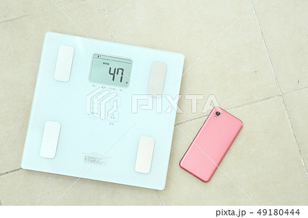 体重計の体年齢 49180444