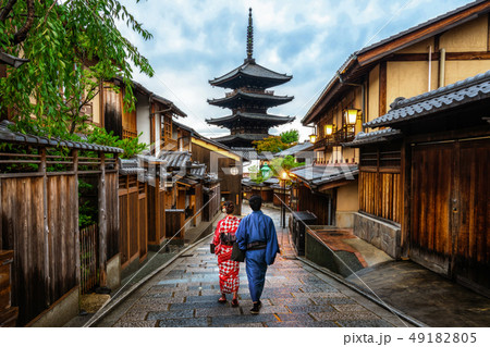 Traveler in Higashiyama District, Kyoto, Japan 49182805