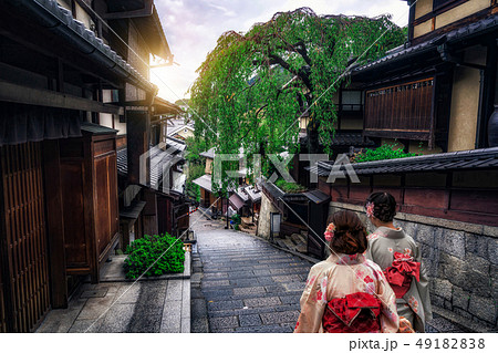 Traveler in Higashiyama District, Kyoto, Japan 49182838