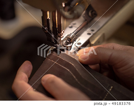 電動ミシン 職人 手作業 ハンドメイド 行程 作業工程 OEM ODM 丁寧 日本人 レザークラフト 49183376