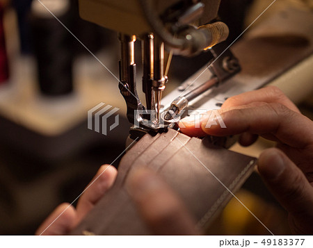 電動ミシン 職人 手作業 ハンドメイド 行程 作業工程 OEM ODM 丁寧 日本人 レザークラフト 49183377