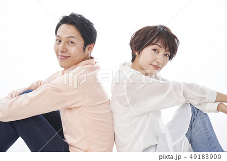 夫婦　カップル　イメージ 49183900