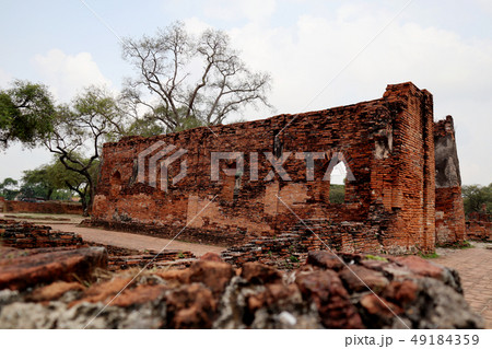 Ruins chapel of Wat Phra Srisanpetch temple. 49184359