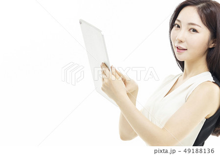 ビジネス ビジネスウーマン 若い女性 49188136