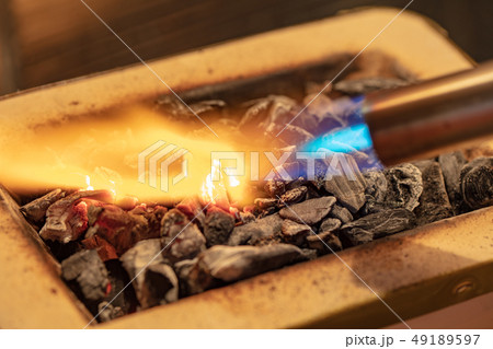 卓上七輪・火起こし 炭火焼・バーベキュー・宅飲み・網焼き・焼鳥・焼肉 卓上七輪・火起こし 炭火焼・バーベキュー・宅飲み・網焼き・焼鳥・焼肉 49189597