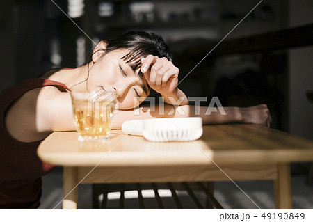 女性 ライフスタイル 夏 女性 ライフスタイル 夏 49190849