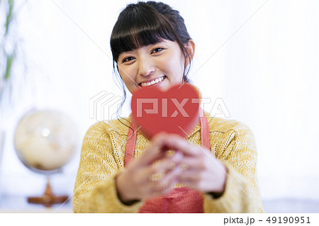 女性 ライフスタイル バレンタインデーの写真素材