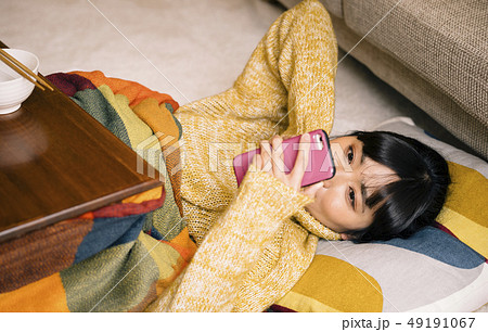 女性 ライフスタイル くつろぐ 女性 ライフスタイル くつろぐ 49191067