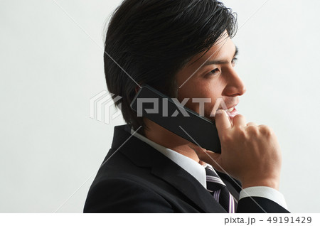 仕事をしているビジネスマン 仕事をしているビジネスマン 49191429