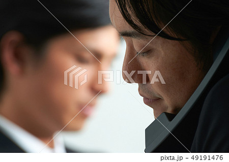 仕事をしているビジネスマン 仕事をしているビジネスマン 49191476