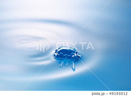 水滴の波紋 水滴の波紋 49193012