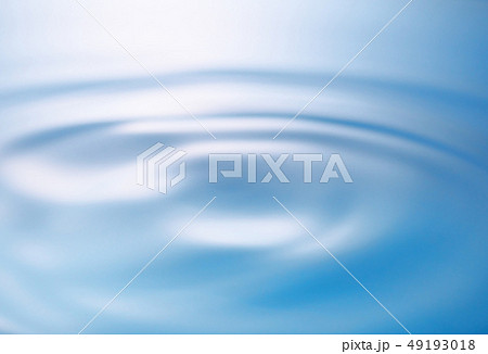 水滴の波紋　 49193018