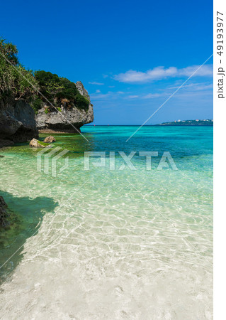 アンチ浜ビーチ 瀬底島 19年2月撮影の写真素材