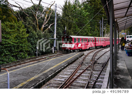 大井川鐵道井川線　奥泉駅を発車するトロッコ列車 49196789