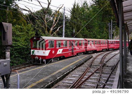 大井川鐵道井川線　奥泉駅を発車するトロッコ列車 49196790