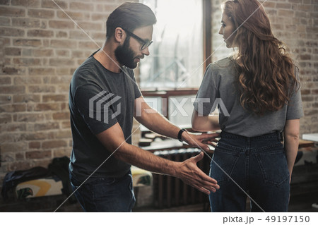 Fashion designer working in his studio 49197150