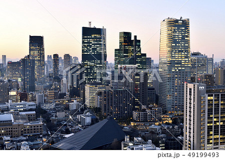 日本の東京都市景観 六本木の超高層ビル群や新宿の超高層ビル群などを望む 日本の東京都市景観 六本木の超高層ビル群や新宿の超高層ビル群などを望む 49199493