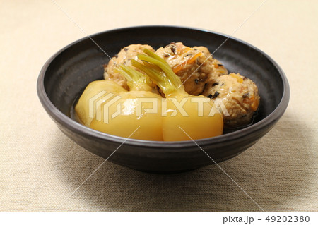 野菜と肉の煮物、鶏肉だんごとかぶの煮物、鶏つくね、キクラゲ入りつくね 野菜と肉の煮物、鶏肉だんごとかぶの煮物、鶏つくね、キクラゲ入りつくね 49202380