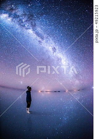 ウユニ塩湖　 49215923