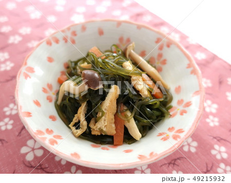 切り昆布としめじのおいしい煮物 切り昆布としめじのおいしい煮物 49215932