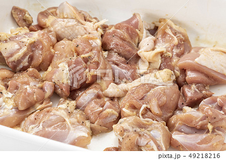 唐揚げ作り 49218216