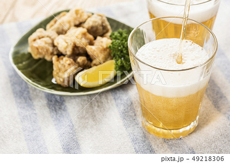 ノンアルコールビールと唐揚げ 49218306