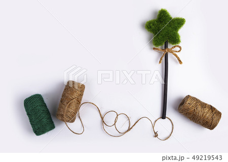 Decorative grass star and rope 49219543