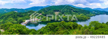 新緑の北山湖　パノラマ　【佐賀県佐賀市】 49220485