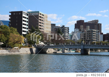 元安川と広島市街 49230101