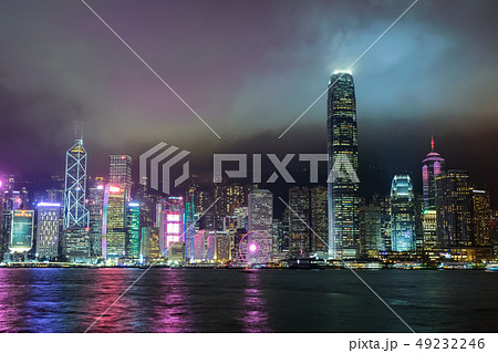 香港 ビクトリアハーバー 夜景 曇天 香港 ビクトリアハーバー 夜景 曇天 49232246