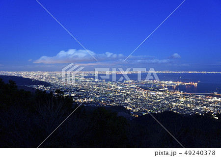 掬星台から見た神戸の夜景(兵庫県神戸市) 掬星台から見た神戸の夜景(兵庫県神戸市) 49240378