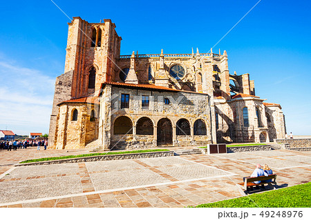 Santa Maria Church, Castro Urdiales 49248976