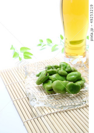 そらまめ ビール 白背景 そらまめ ビール 白背景 49253219