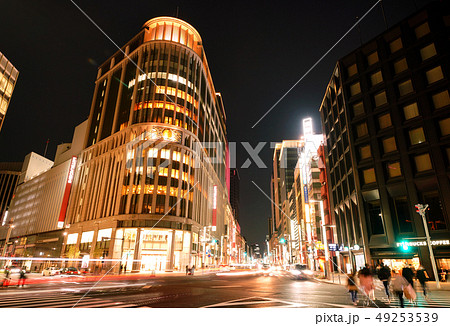 日本の東京都市景観 日本橋三越や日本橋北詰の交差点などを望む 日本の東京都市景観 日本橋三越や日本橋北詰の交差点などを望む 49253539