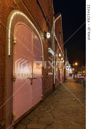 函館_赤レンガ倉庫夜景 49254432