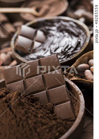 Cocoa pod, Chocolate sweet background Cocoa pod, Chocolate sweet background 49265559