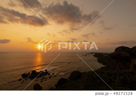 東平安名崎の夜明け 49271528