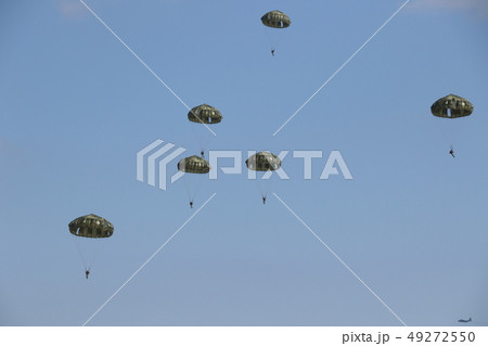 空挺降下 49272550
