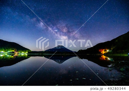 精進湖からの天の川 【山梨県】 精進湖からの天の川 【山梨県】 49280344