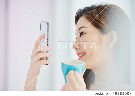 女性 ライフスタイル 女性 ライフスタイル 49283007