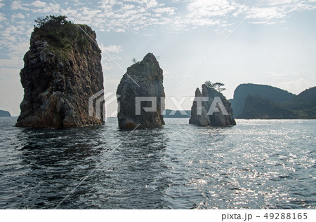 隠岐島前の三郎岩 49288165