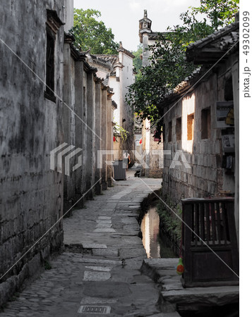 中国安徽省・世界遺産 『安徽省南部の古村落』~宏村 / Hongcun, Anhui, China 中国安徽省・世界遺産 『安徽省南部の古村落』~宏村 / Hongcun, Anhui, China 49302099