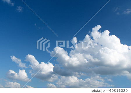 真夏の空と雲 真夏の空と雲 49311029
