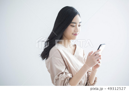 若い女性 49312527