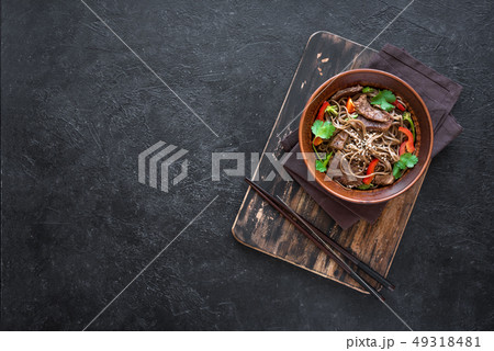 Stir fried soba and beef 49318481