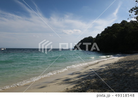 タイ、コーラル島のビーチ タイ、コーラル島のビーチ 49318548
