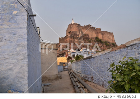 インドのラジャスタン州のジョードプル　美しいメヘラーンガル砦と街並みと路地裏 49326653