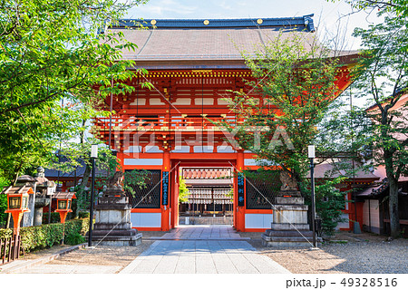 京都 八坂神社 南楼門の写真素材