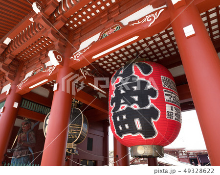 浅草寺の宝蔵門 浅草寺の宝蔵門 49328622